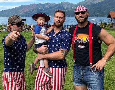 Diane Addonizio husband Howie Long with three sons alongside their grandson